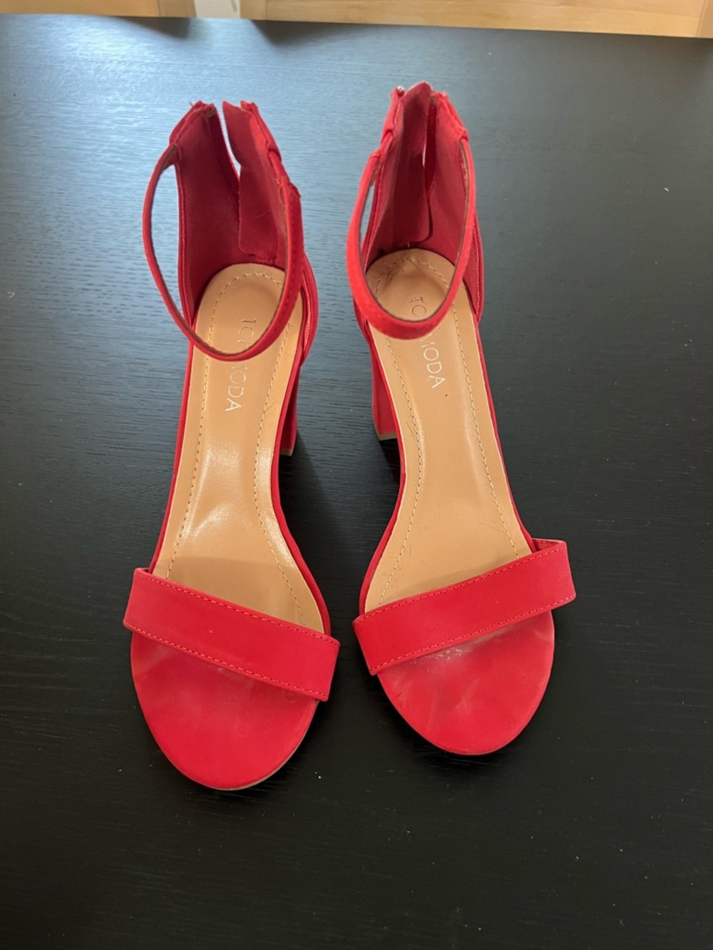 TOP Moda Red Open-Toe Block Heel Sandals - Picture 2 of 3